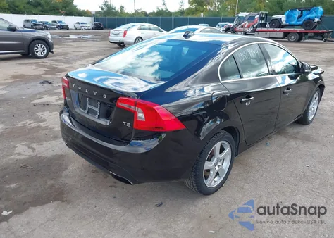 2015 Volvo S60 T5 Premier Plus из США, поврежденный, VIN YV126MFC4F1309967
